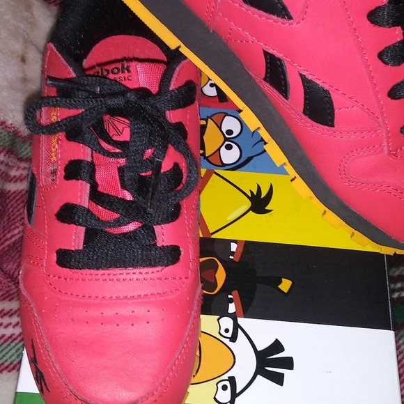 Kids Reeboks - Picture 3 of 5